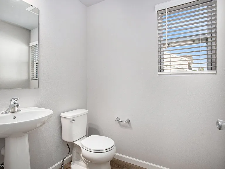 8222 Crestbrook Ct — Photo 16