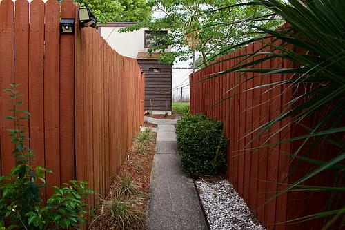 1561 Arcadia Dr Photo 1
