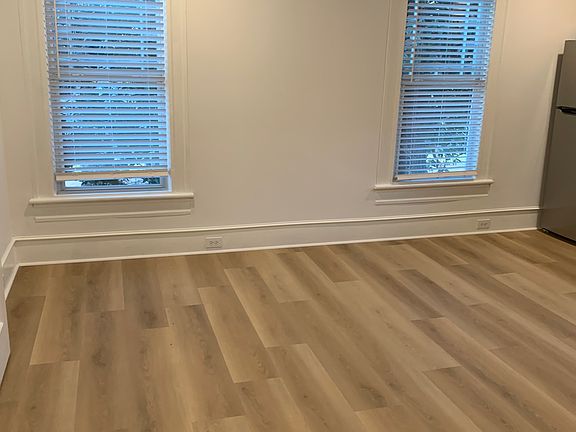 5th image of 2129 Herschel St #1