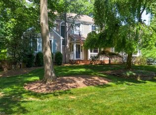 18 Strawberry Ln, Morristown, NJ 07960