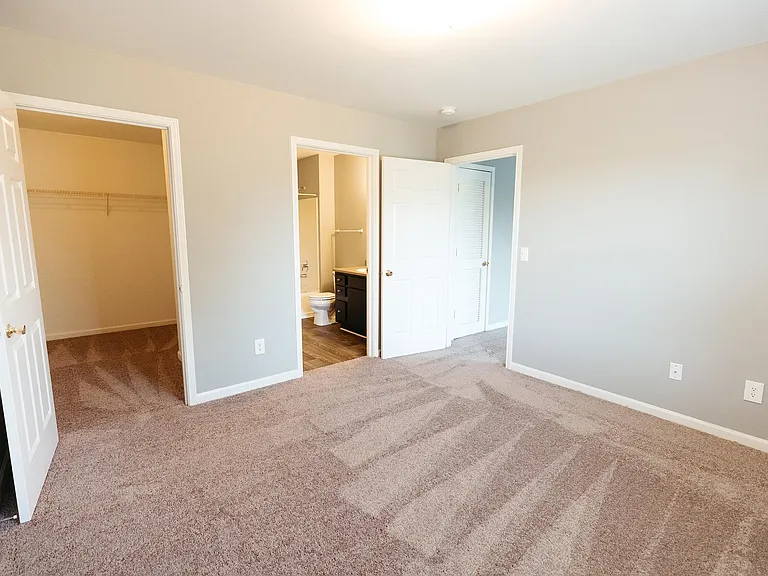 1310 N Rutherford Blvd — Photo 24