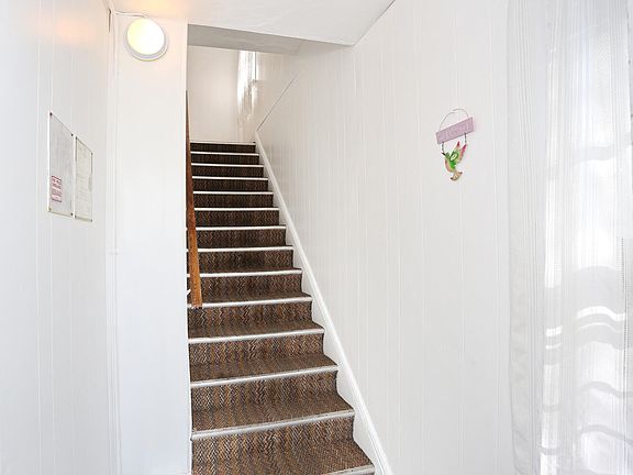 3rd image of 161 Hamburg Tpke APT 3