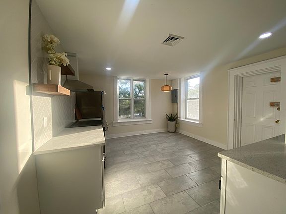 2nd image of 1330 N Washington St APT 2