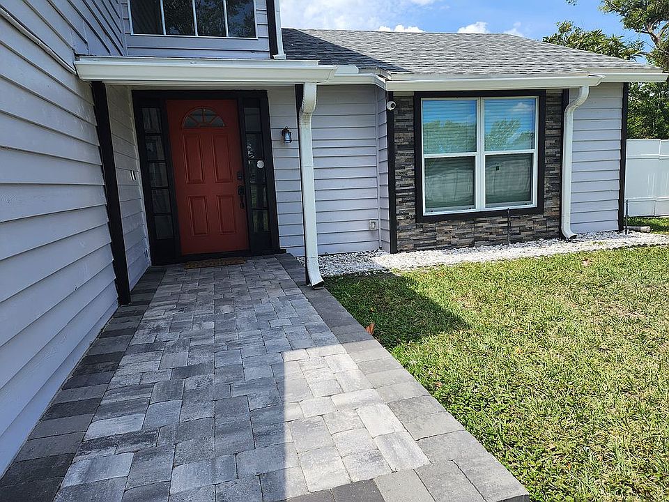 2nd image of 9745 Landowne Ct