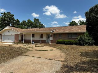 1213 S 10th St, Kingfisher, OK 73750