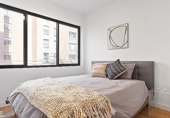 5th image of 57 E 130th St #3