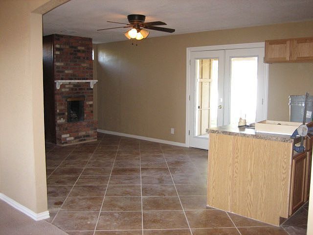2nd image of 2336 E Delgado St