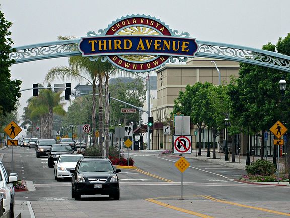 Just a few minutes walk from the Third Avenue Sign and downtown restaurants and shops of Chula Vista