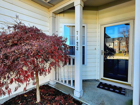 3rd image of 7123 Dublin Ln