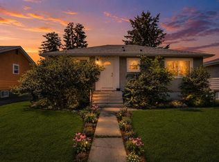 1917 N 22nd Ave NW, Calgary, AB T2M 1R8
