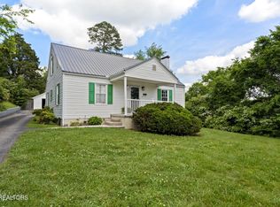 313 Lamar Ave, Clinton, TN 37716