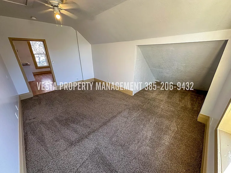 572 21st St #3 — Photo 4