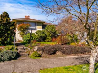 1529 42nd Ave SW, Seattle, WA 98116
