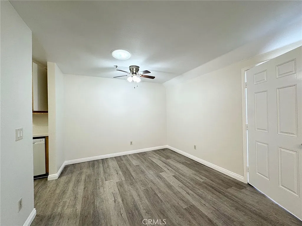 2 bed, 1000 sqft, $2,900 — Photo 4