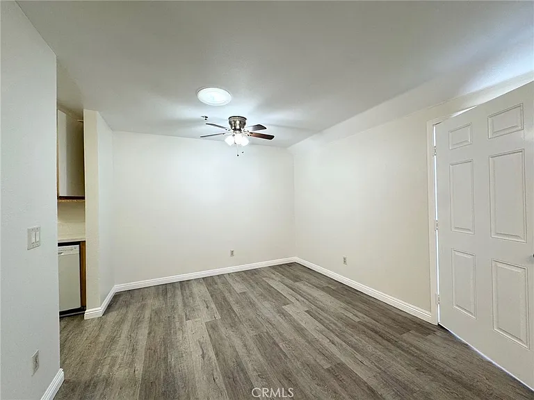 17511 Newland St — Photo 4