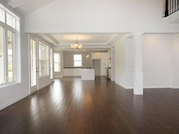 5th image of 6330 Winding Creek Blvd