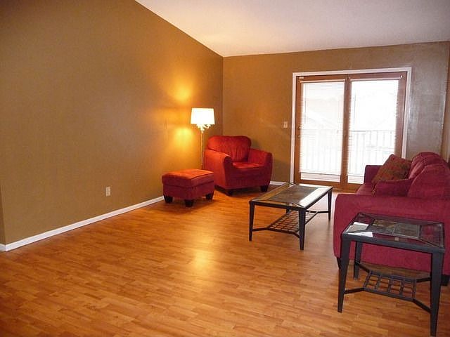 2nd image of 25 Meadowridge Condos E