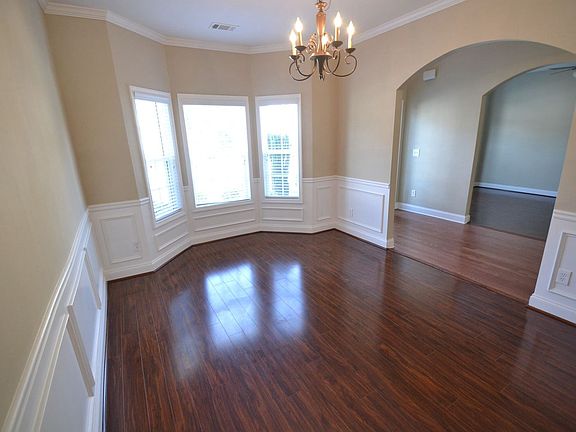 2nd image of 4476 Bellemeade Dr
