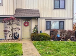 11955 Harbour Light Dr #1955, North Royalton, OH 44133