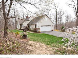 2 Ridgetop Ln, North Branford, CT 06471
