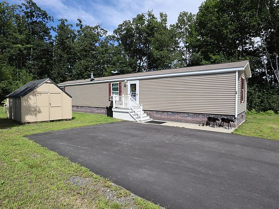 3rd image of 18 Birchwood Drive