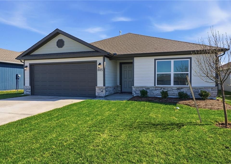 20217 W 194th Ter, Spring Hill, KS 66083 | Zillow