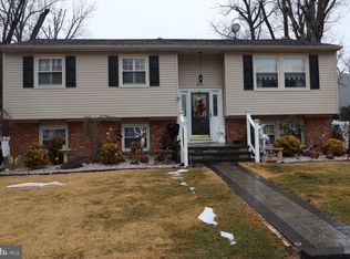 816 Coach Rd, Turnersville, NJ 08012