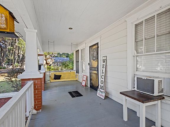 5th image of 506 NE 2nd St