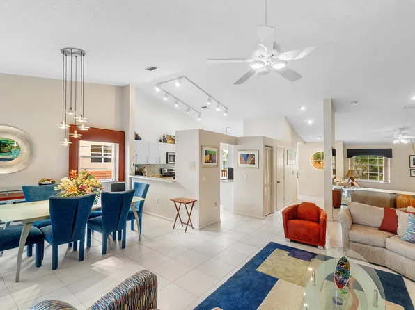9829 Seacrest Circle #202, Boynton Beach, FL 33437