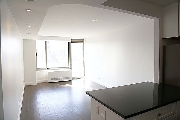 1st image of 270 W 17th St APT 12E