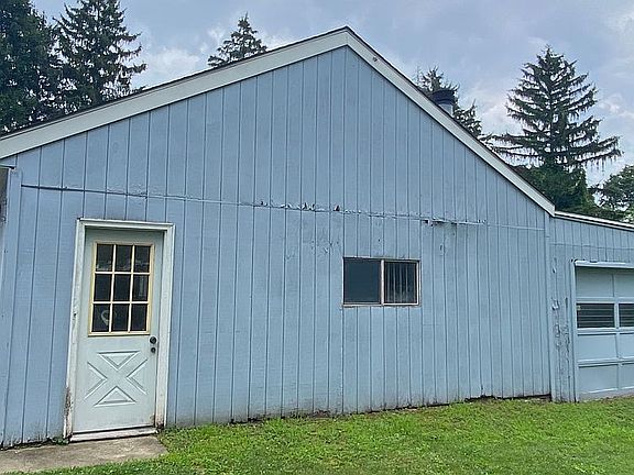 2nd image of 2353 Oak Grove Pl