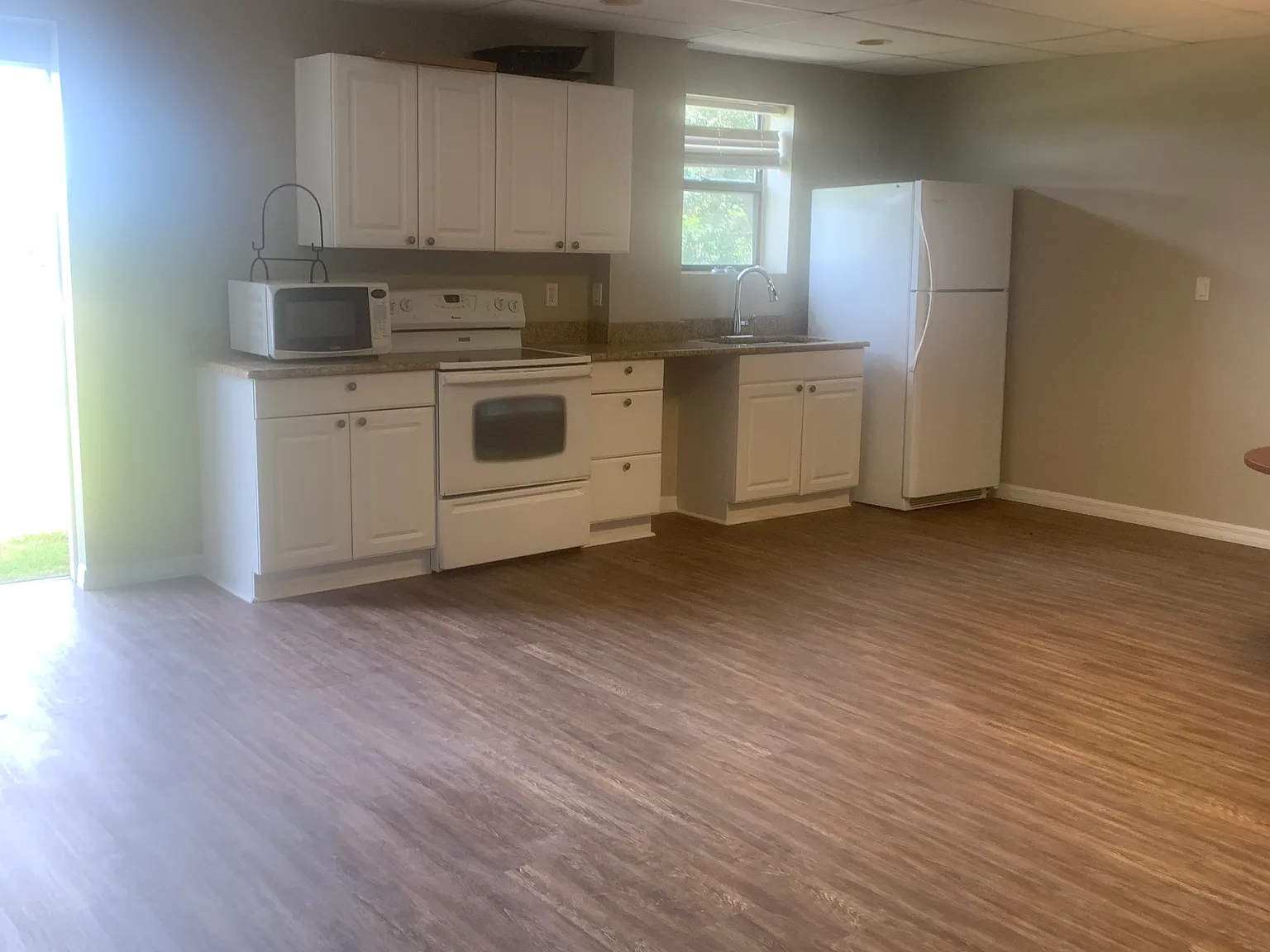 1 bed, 850 sqft, $1,000 — Photo 1