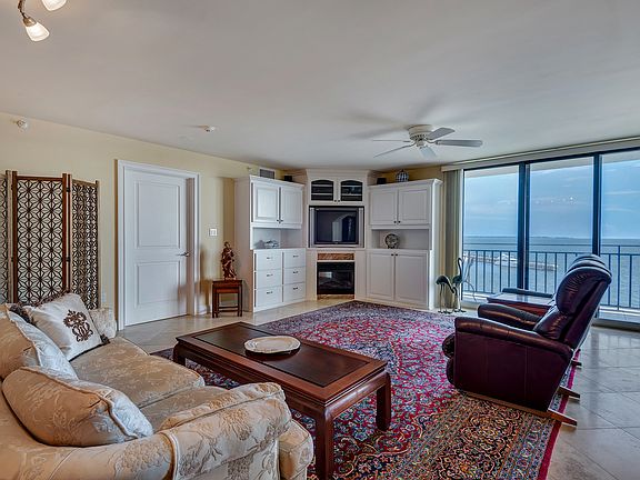 5th image of 605 Port Royal Way