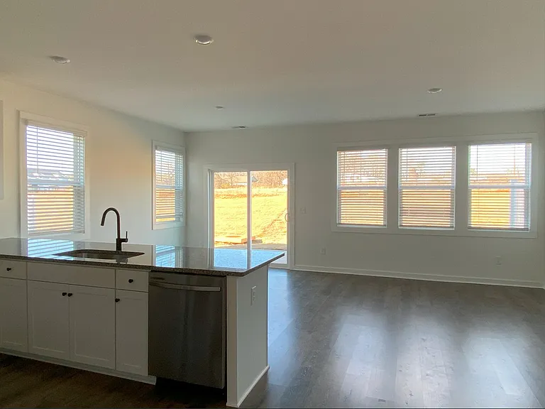 1259 Westgate Village Dr — Photo 25