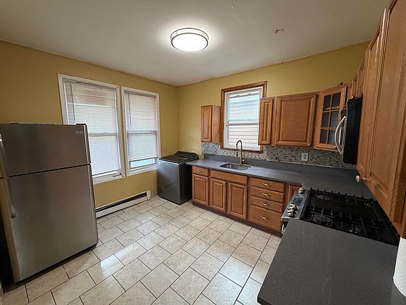 4th image of 358 Avenue A Floor 2