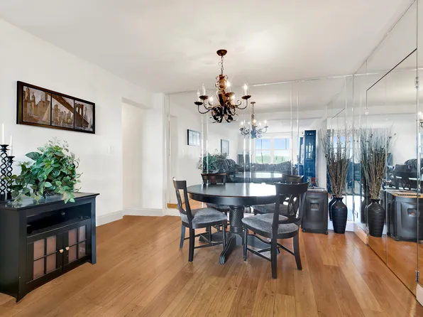 2711 Avenue X image 5 of 22