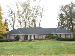 14 Milan Manor Dr, Milan, OH 44846