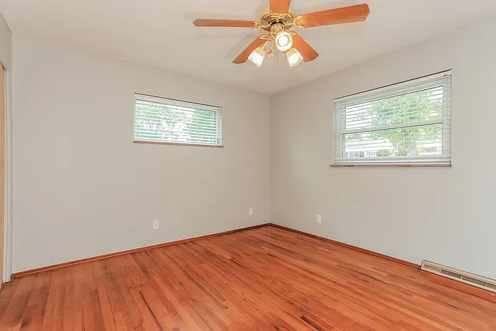 1104 Archland Dr — Photo 5