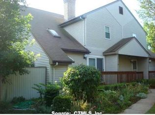 2 Spring Ct E #2A, Broad Brook, CT 06016