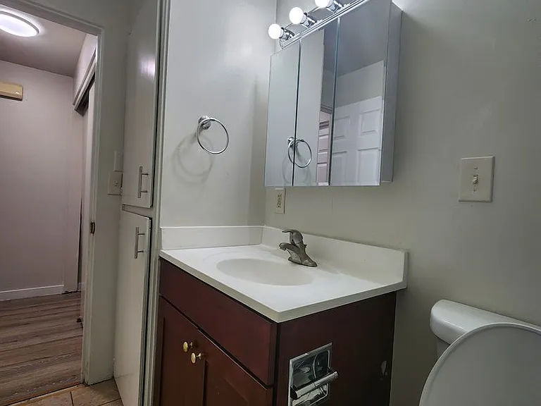 2620 E Cherry St — Photo 15