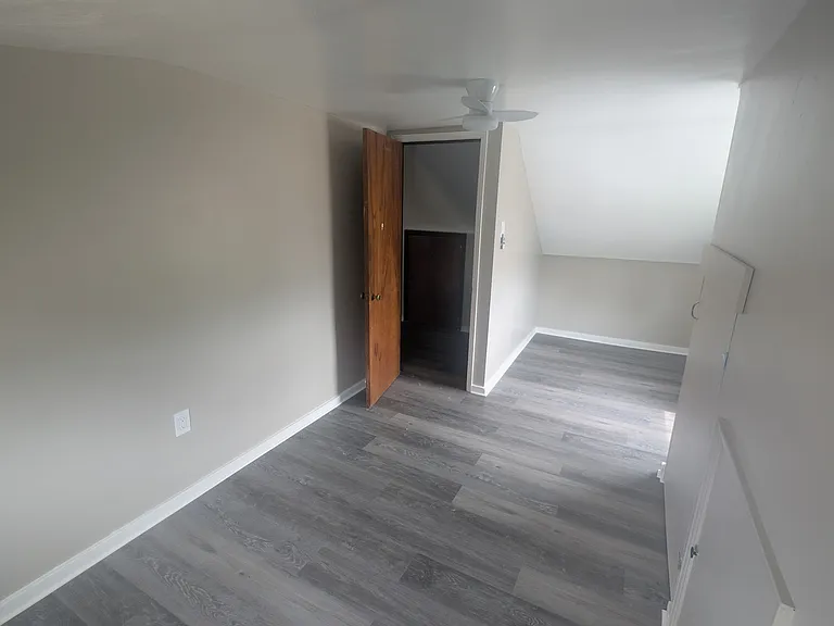 128 5th Ave — Photo 10
