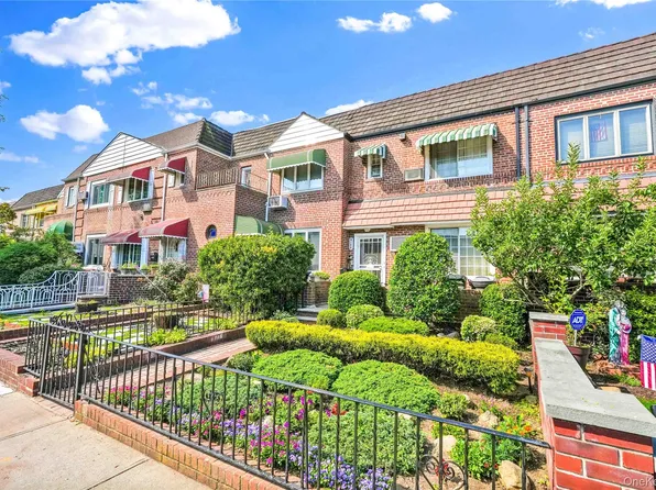 6134 80th Street, Middle Village, NY 11379