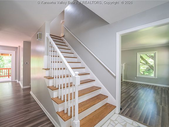 3rd image of 1223 Mount Vernon Rd