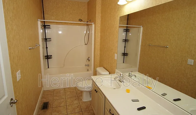 3006 Franklin Ave — Photo 15