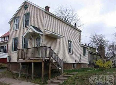 2nd image of 313 W Peck St