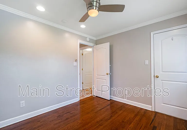 1915 E Avery St — Photo 14