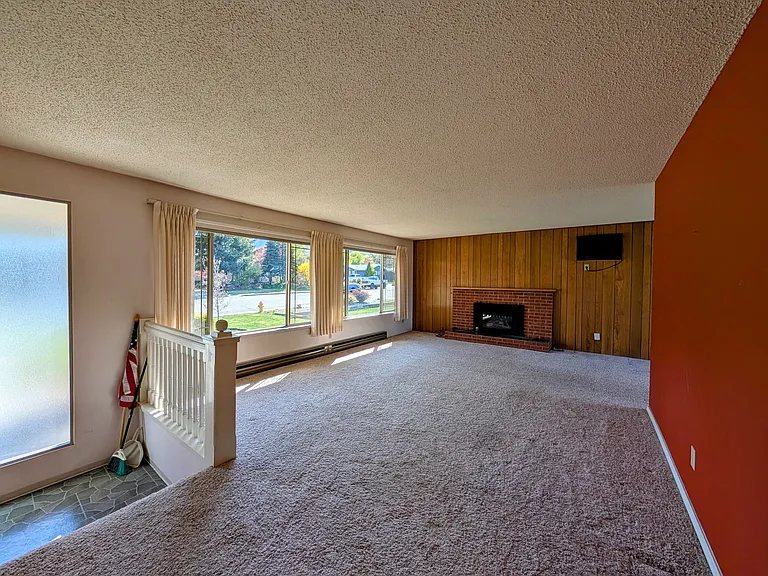 1616 Jefferson St — Photo 3