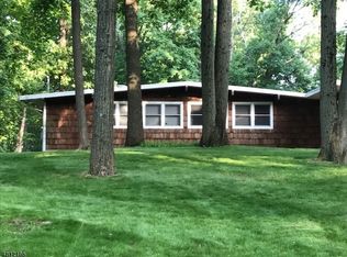 166 Emerson Rd, Somerset, NJ 08873