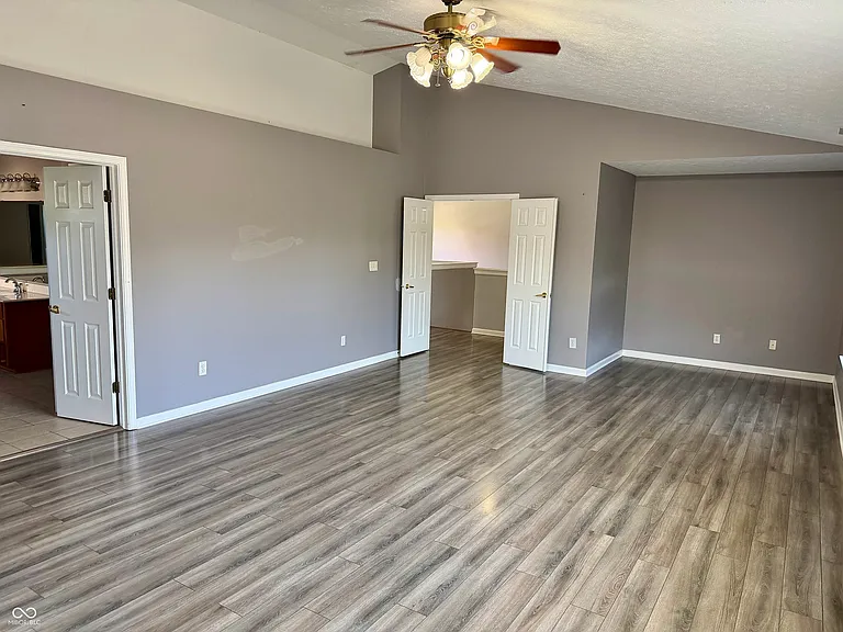 12102 Raiders Blvd — Photo 36