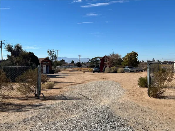 9464 Juniper St, Apple Valley, CA 92308